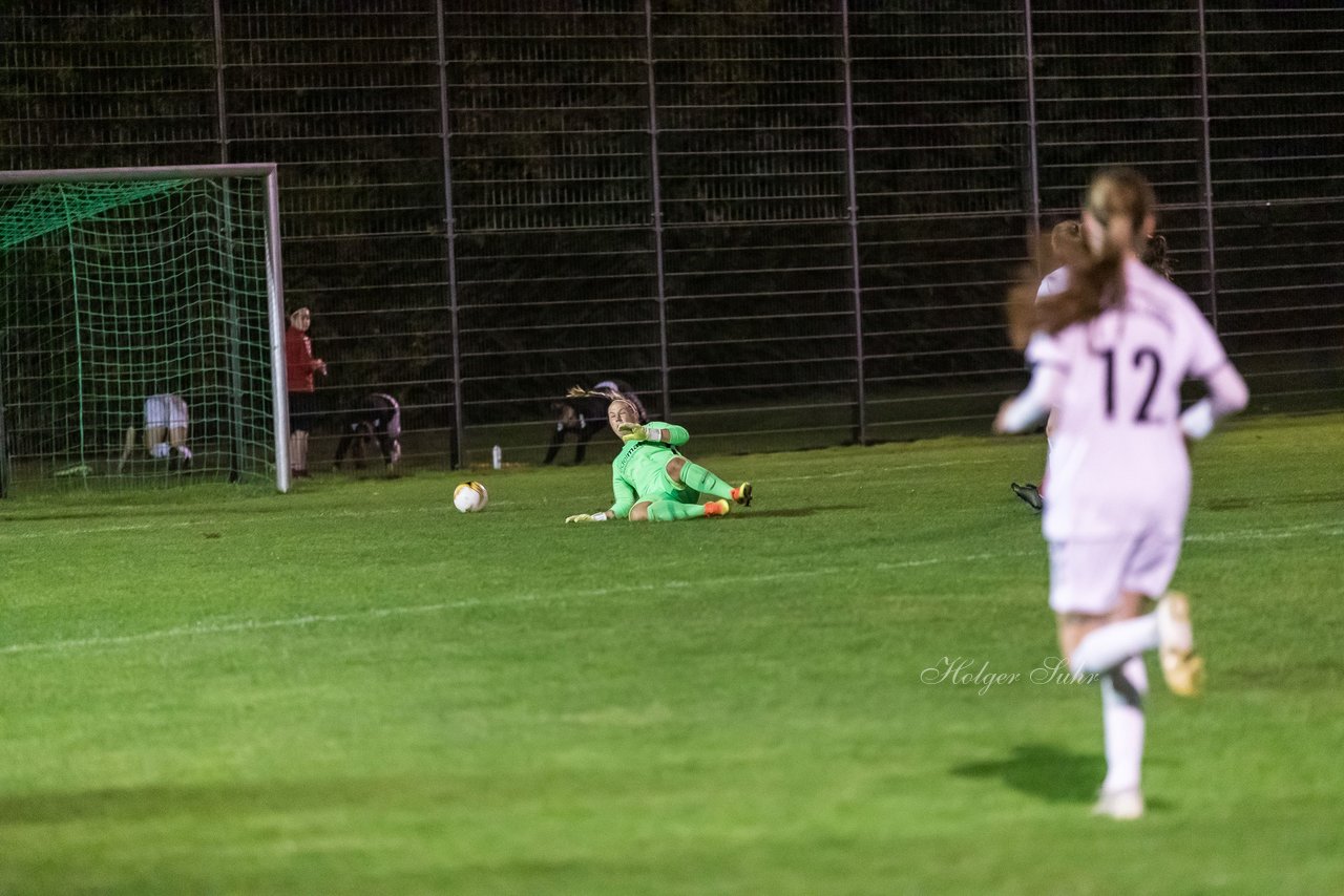 Bild 155 - Frauen SV Henstedt Ulzburg - Wellingsbuettel : Ergebnis: 11:1